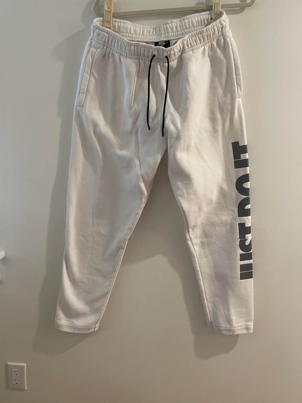 Nike Men’s White 'Just Do It' Fleece Jogger Pants